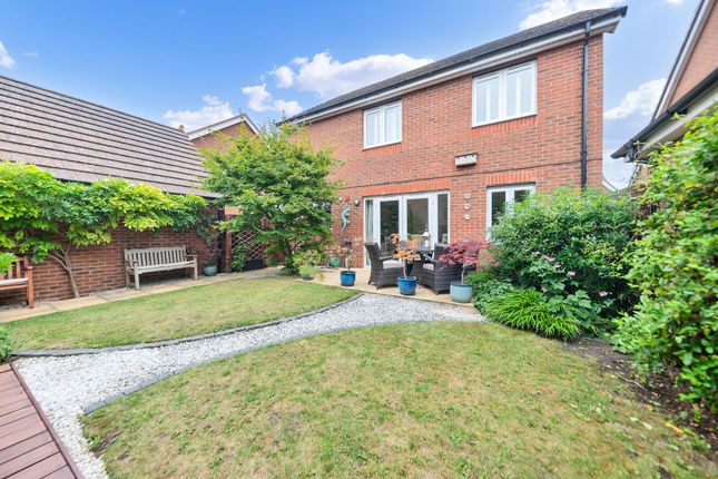27 Hereford Way, Royston photo 4