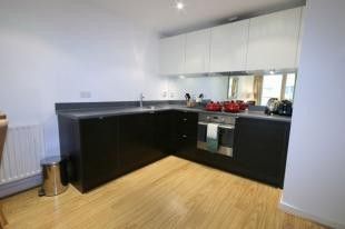 Flat to rent in Bath House, Barking
