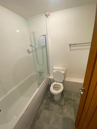 Flat 62, Lyndwood Court, Leicester photo 5