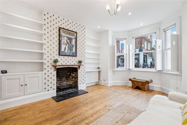 Living Room.Jpg