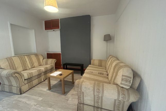 3-bed terraced on 81, Harriet Street, Cardiff, £1,575/mo