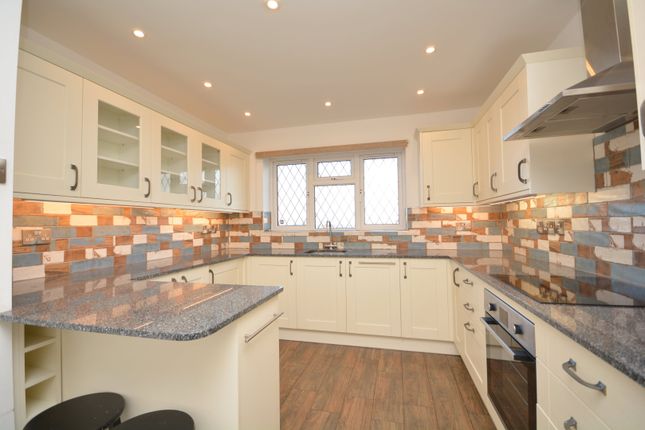 13a, Royal Esplanade, Margate photo 3