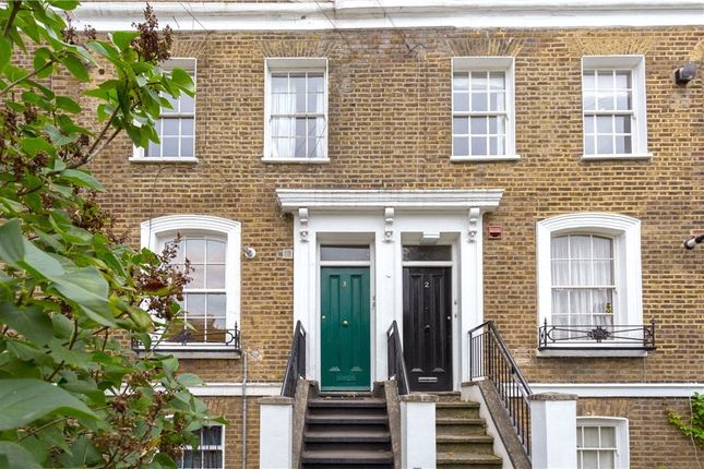 Flat for sale in Southgate Grove, Islington
