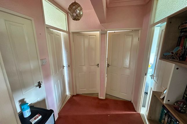 18, Leconfield House, Cavendish Road, Bradford photo 5