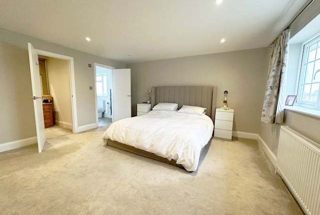 Detached house for sale in Knottocks End, Beaconsfield, Buckinghamshire