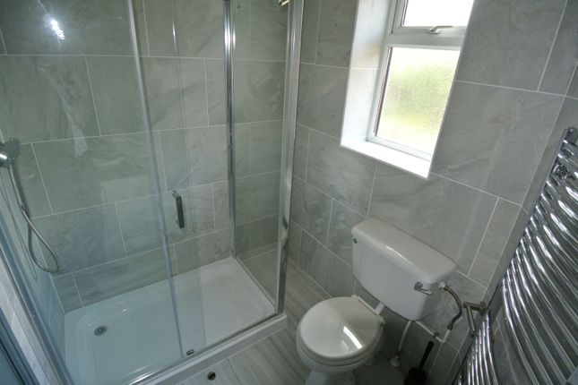 25 Edgeworth Road, London photo 3