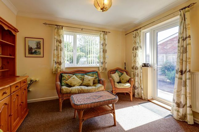 5, Salisbury Crescent, Blandford Forum photo 4