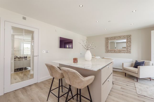 6, Fitzhamon Close, Cowbridge photo 3