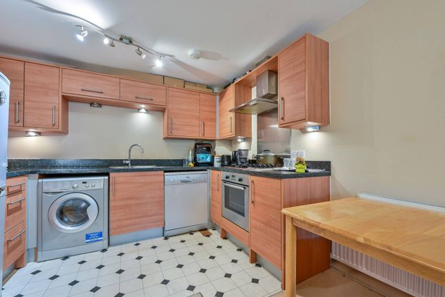 Thumbnail Flat for sale in Maybury Road, Woking