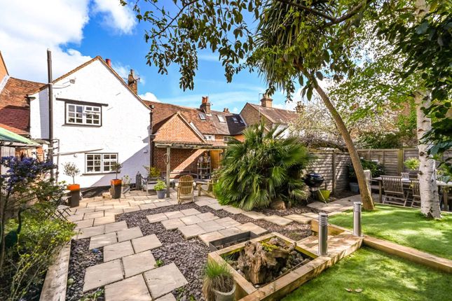 Thumbnail Cottage for sale in High Street, Cookham