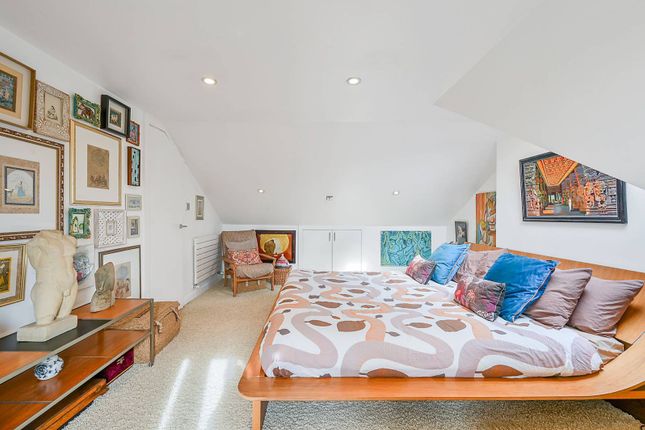 Terraced house for sale in Oxford Road South, Chiswick, London
