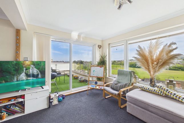 156, Penwill Way, Paignton photo 4