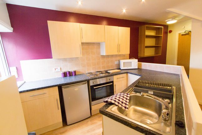 Terraced house to rent in Vinery Road, Leeds