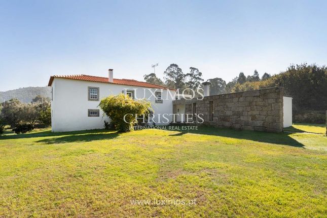 Farmhouse for sale in Vila Franca, 4935 Vila Franca, Portugal