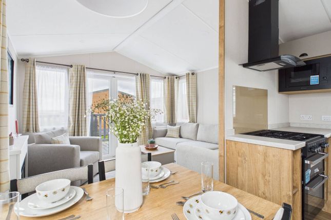 33, Cable Gap Holiday Park, Coast Rd, Norwich photo 2
