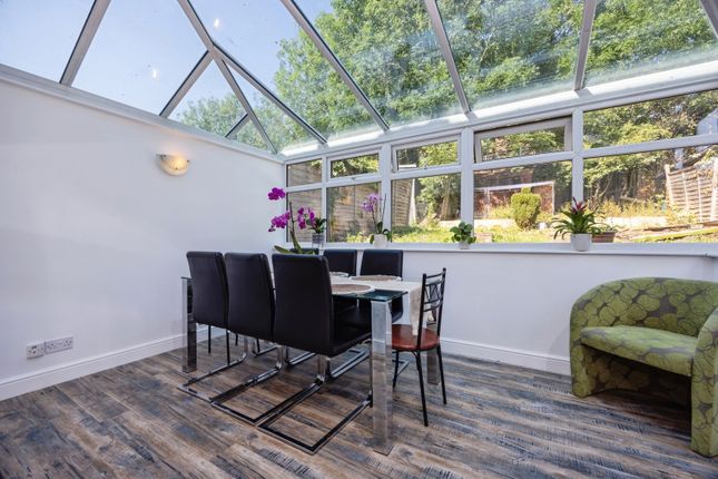 99, Woodside Road, Surrey photo 4