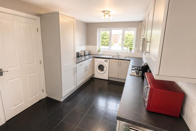 92, Violet Close, Corby photo 3