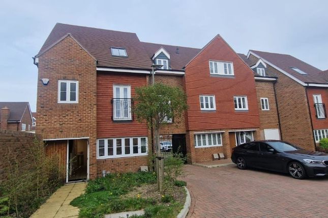 Terraced house for sale in Aylsham Road, Tadworth