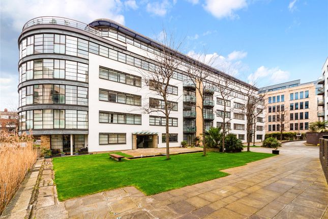 Flat for sale in Ice Wharf, New Wharf Road