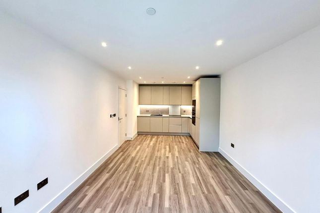 23, Watsonia Court, Barnet photo 5
