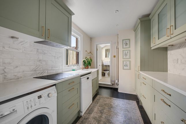 2 Cornwall Road, Rochester, Kent photo 4