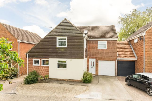 Thumbnail Detached house for sale in Highclere Gardens, Wantage