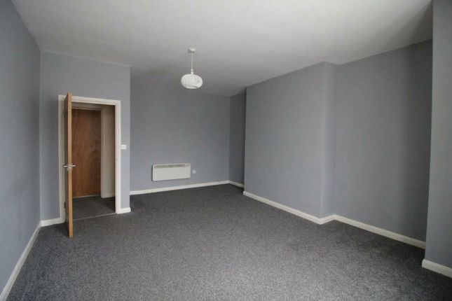 Flat 2, 221 Terminus Road, Eastbourne photo 5