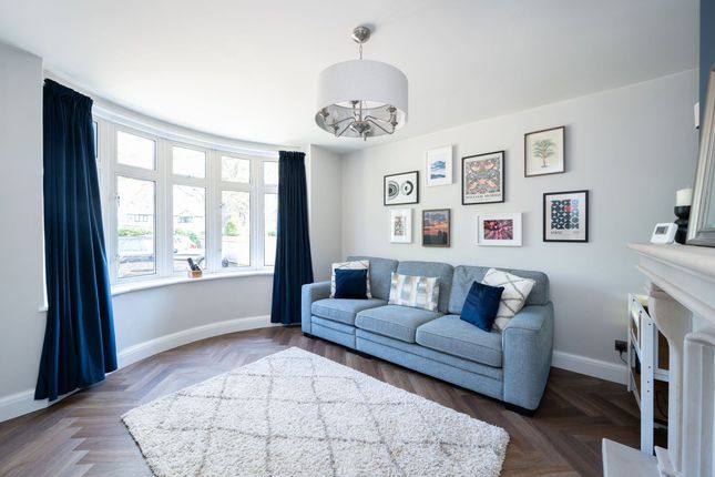 Spring Cottage, Horley photo 4