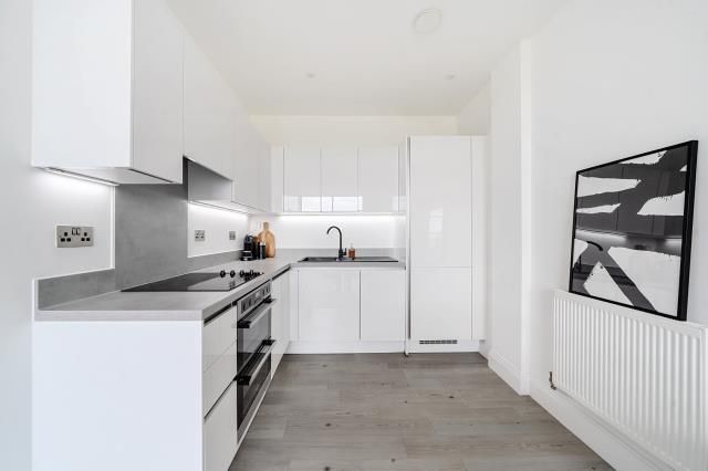 58, Lilly Court, 21, Fullbrook Drive, Hampshire photo 4