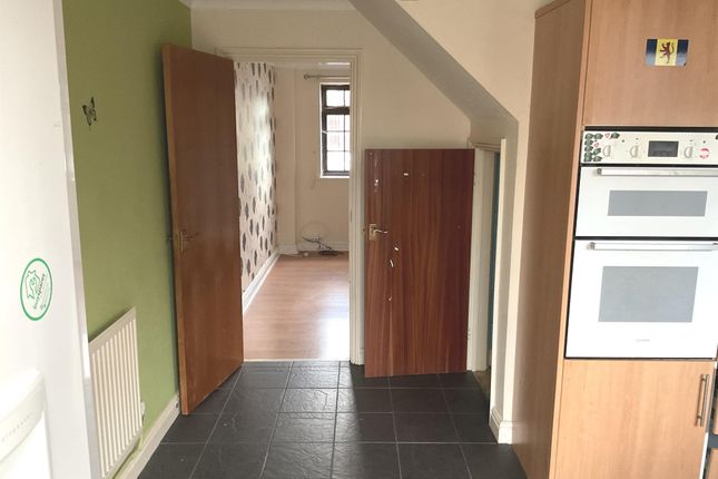 21, Carpenters Way, March photo 3