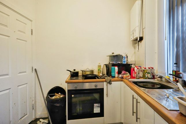 20, Woodview Terrace, Leeds photo 2