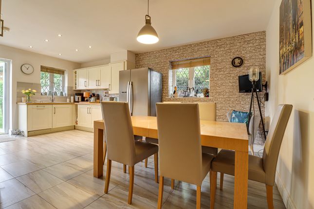 1, Redhall End, Colney Heath photo 3