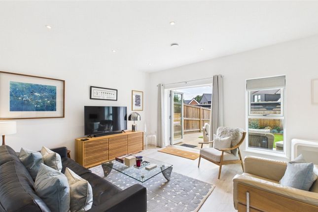 21, Mindenhurst Road, Camberley photo 4