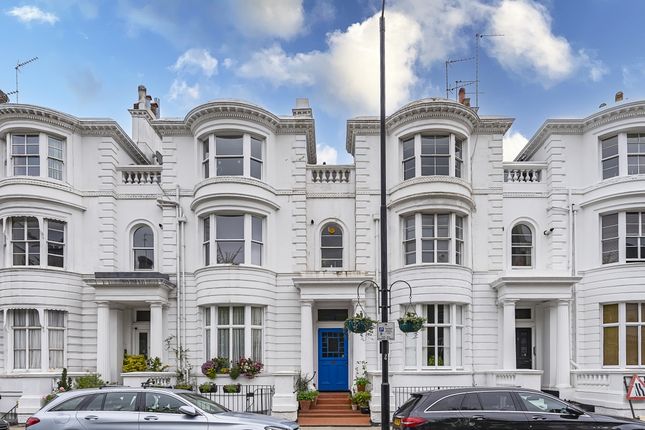 Flat 3, 54, Gloucester Terrace, London photo 2