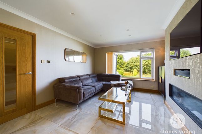 28 Royal Oak Avenue, Blackburn photo 3