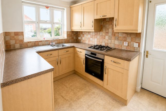 10, Celandine Close, Immingham photo 2