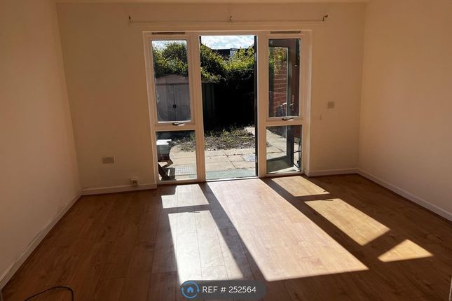 Thumbnail Semi-detached house to rent in Lewin Terrace, Feltham