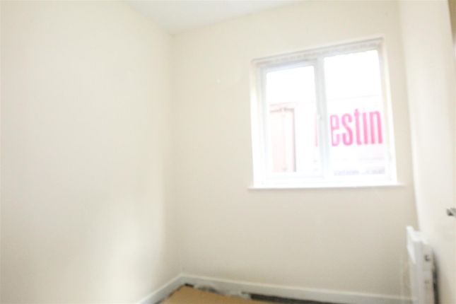 Flat for sale in Parsons Way, Manchester