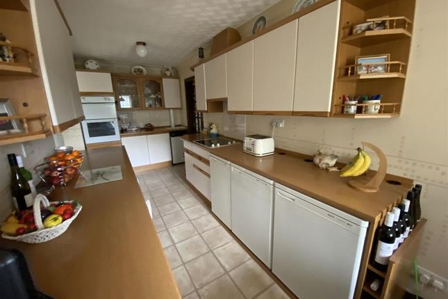 31, Wood View, Doncaster photo 2