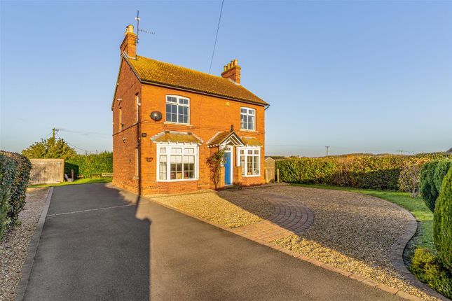 Thumbnail Detached house for sale in Fosse Road, Brough, Newark