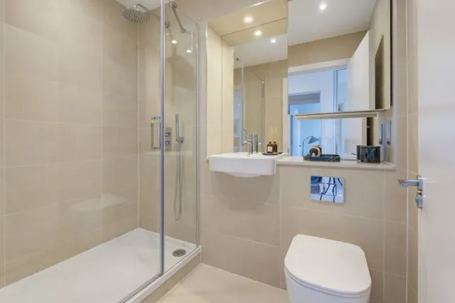 Apex One, Nine Elms, London photo 5