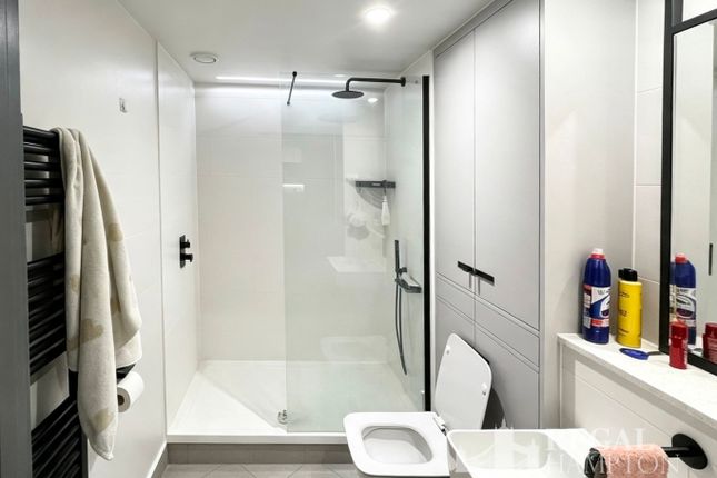 812, 4, Windsor Square, London photo 3