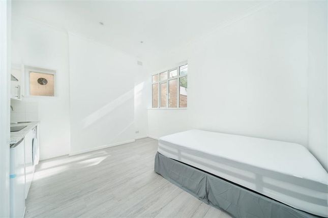 Studio 2, 222, Walm Lane, London photo 3