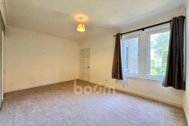 58, Eglinton Street, Beith photo 3