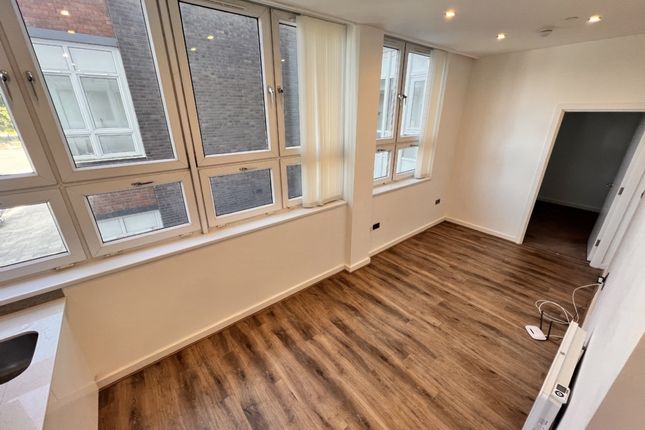 Flat to rent in Bankfield Road, Old Swan, Liverpool