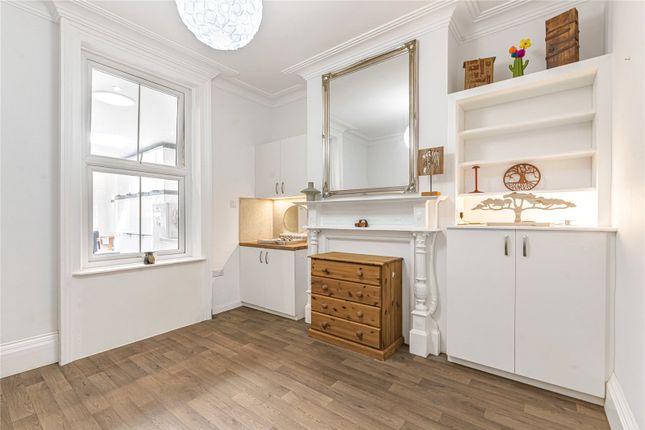 17, Ripon Road, Woolwich photo 4