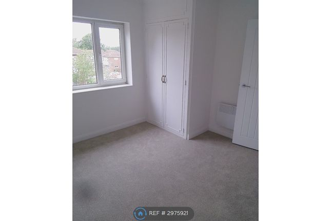 Cavendish Square, Longfield photo 5
