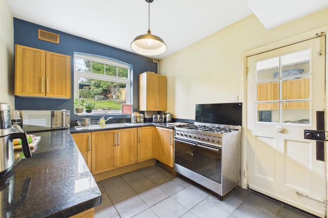11, Woodcrest Road, Purley photo 3