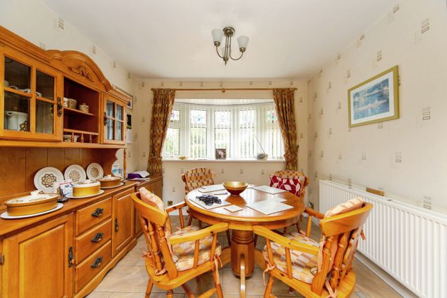 6, Blakeley Court, Merseyside photo 4