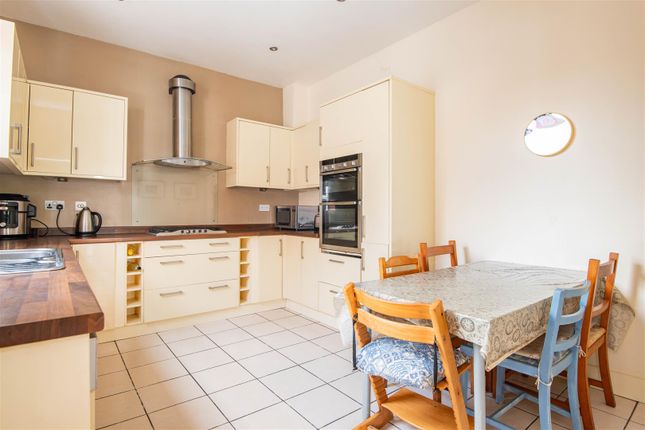 14, Rawcliffe Road, Chorley photo 4